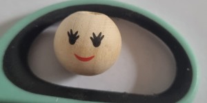 Koraliki 14mm drewno uśmiech oczy