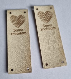 Zawieszka ekoskóra "Sama zrobiłam"  z sercem 60x20 ecru